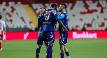 Samsunspor, kupada Antalyaspor'u 2 golle geçti!