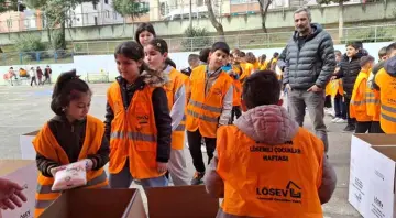 Turuncu Çadır Bu Kez Okul Bahçesinde