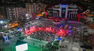 Canik'te Tribün Ruhu Meydana Taşındı