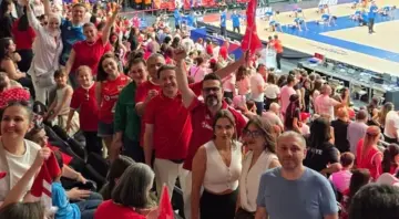 SAMSİAD Üyelerinden Filenin Sultanları’na Destek