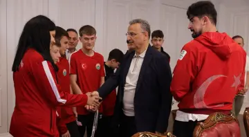 Avrupa Üçüncüsü Milli Sporcudan Başkan İhsan Kurnaz’a Ziyaret